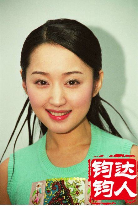 杨钰莹12年前青涩照曝光41岁再现童颜成神话组图