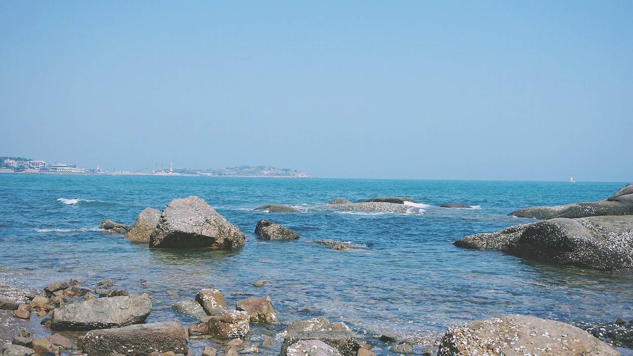 青岛有个公园在地图上找不到,却有绝美而小众的海景,堪比济州岛!