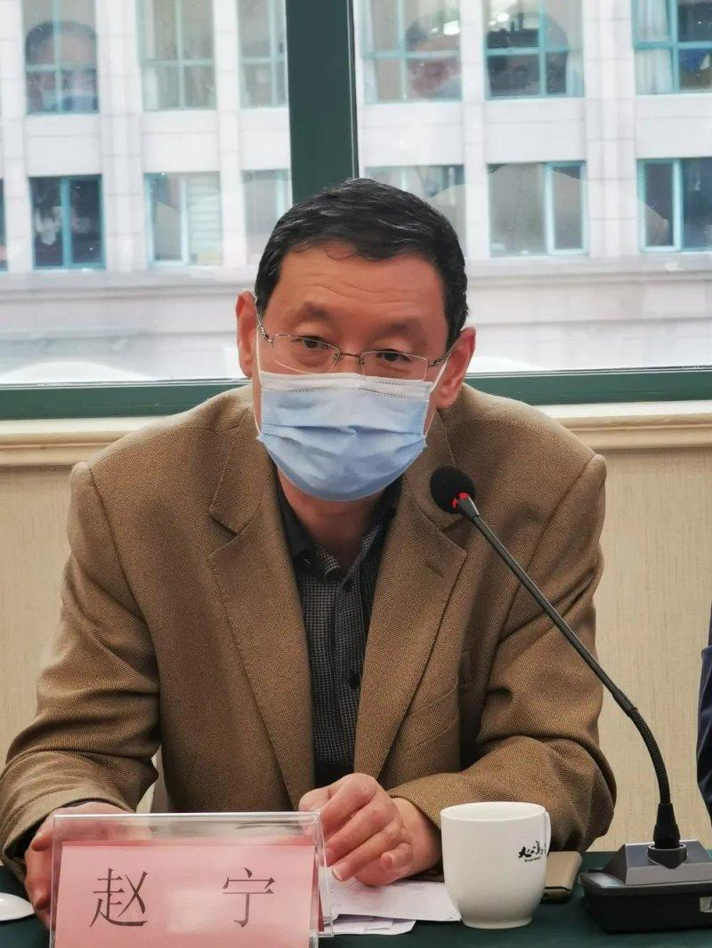 管理处副处长张建良,青岛市社会组织总会常务副会长兼秘书长张守鑫