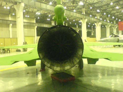 目前枭龙战机装备俄制RD-93发动机。