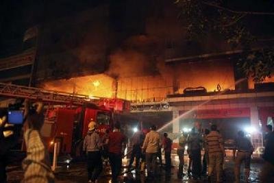 伊拉克酒店大火致29人死亡 据称遇难者中包括中国人