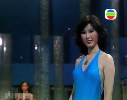 赵雅芝1973年凸点照曝光 图揭港姐泳装暴露史(组图)