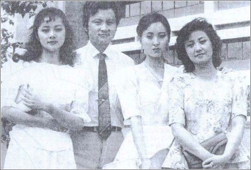 87版红楼薛宝钗资产上亿 欧阳奋强赞张莉依旧漂亮