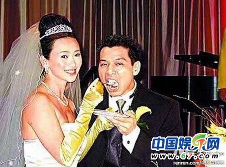 娱乐圈明星夫妻珍贵结婚照曝光