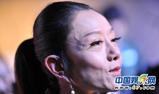 孔雀公主杨丽萍告别舞台 13岁侄女小彩旗接班