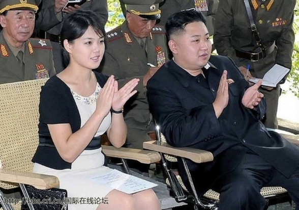 盘点金正恩夫人着装