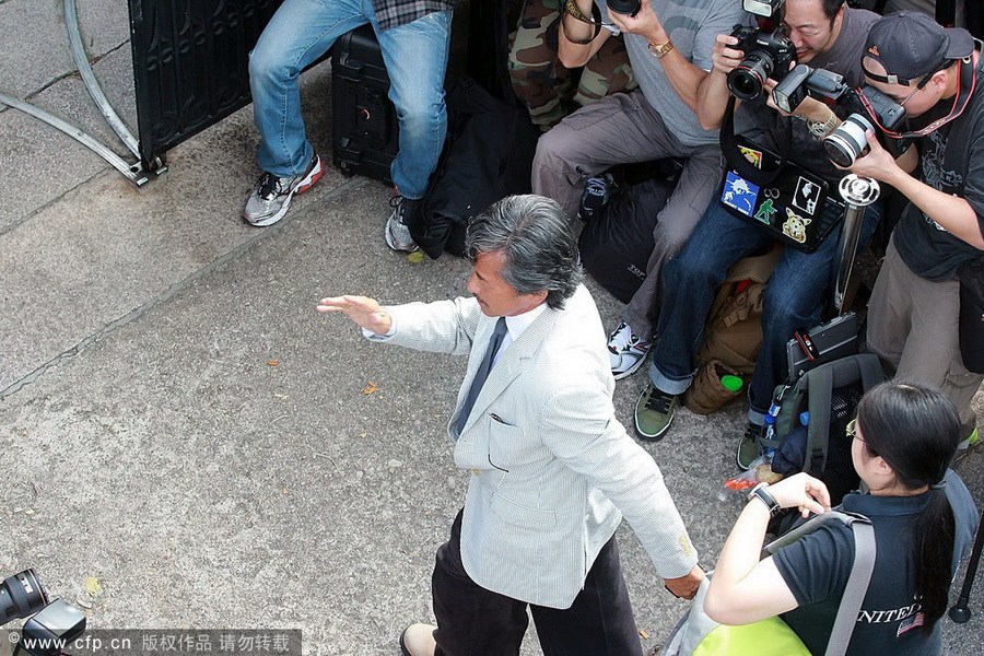 郭晶晶、霍启刚注册结婚 郭晶晶父母现身吴敏霞领衔伴娘团