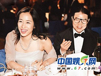 霍启刚家族三代豪门婚姻曝光 郭晶晶肉麻示爱(组图)