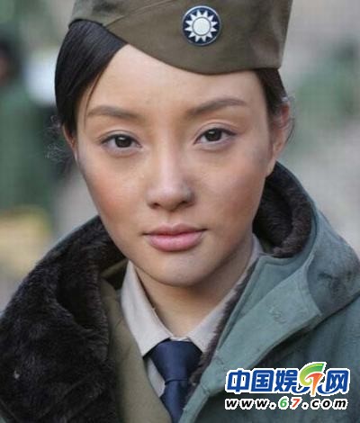 众女星制服诱惑大比拼 baby女仆装范冰冰警花李玟护士服