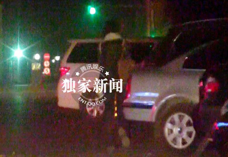 王珞丹李光洁已分手 深夜秘会韩寒泡吧被拍