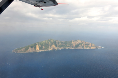 海监飞机飞临钓鱼岛遭日方拦截