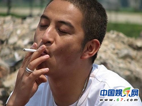 07年快男现状曝光 俞灏明烧伤后复出苏醒遭公司雪藏