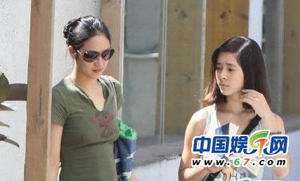 姜文17岁混血女儿姜一郎近照 五官惊艳极具星范(图)