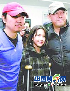 姜文17岁混血女儿姜一郎近照 五官惊艳极具星范(图)