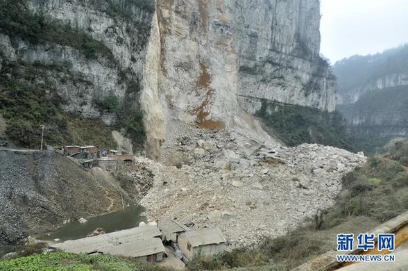 贵州凯里市山体崩塌事故初步核实有5人被埋 