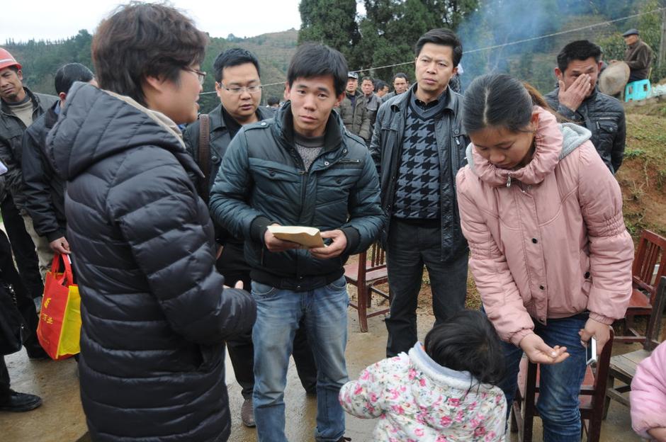 贵州5男孩烤烟棚中窒息身亡