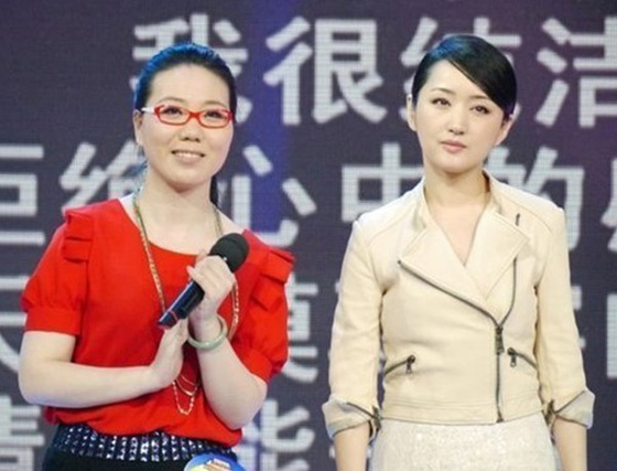 杨钰莹节目录制现场遭选手羞辱 愤怒离场