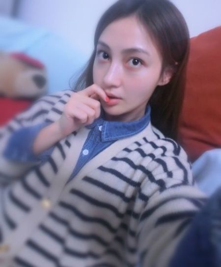 姚笛晒自拍照似angelababy 惹整容疑云(图)