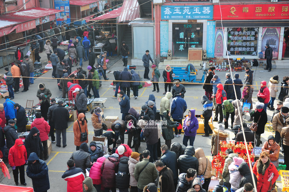 实拍青岛古玩市场 真假难辨暗藏玄机