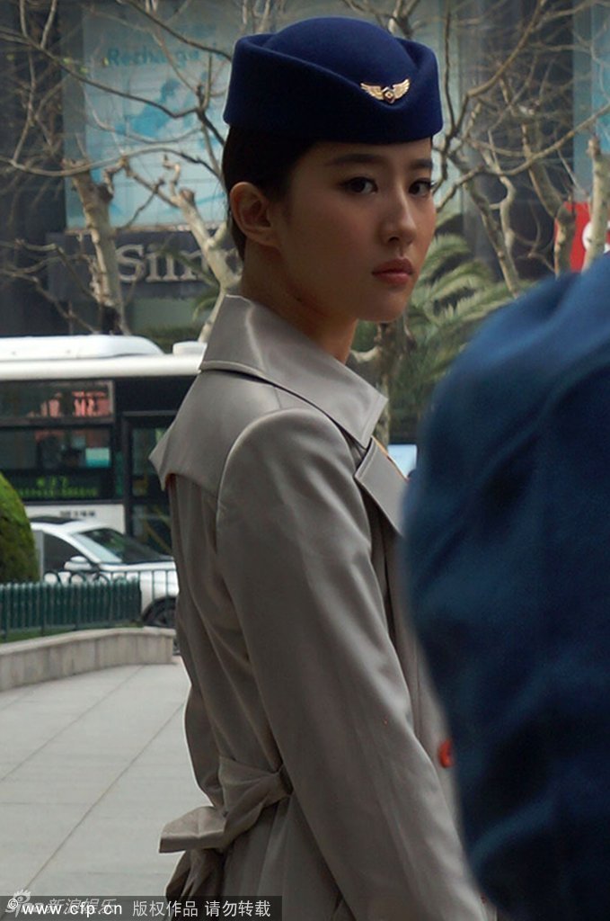 刘亦菲空姐制服诱惑