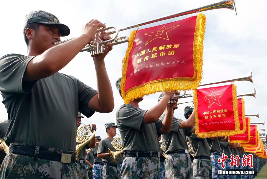 探访阅兵基地 三军仪仗队首次有女兵参加大阅兵