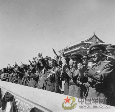 1952年国庆3周年阅兵(组图)