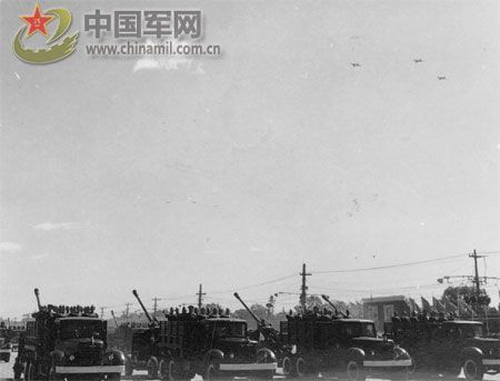 1958年国庆阅兵 民兵方队规模空前(组图)