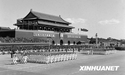 1958年国庆阅兵 民兵方队规模空前(组图)