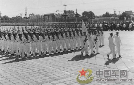 1958年国庆阅兵 民兵方队规模空前(组图)