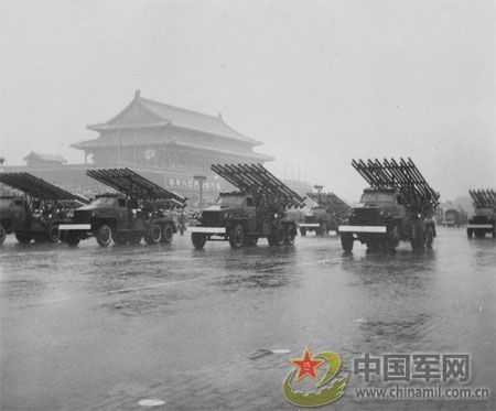 1956年国庆阅兵 大雨振军容(组图)