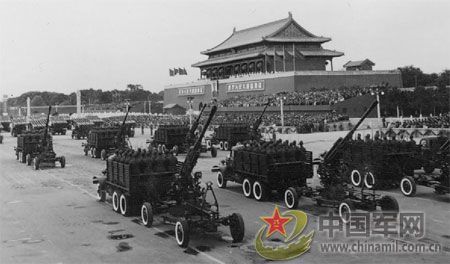1955年国庆：实行军衔制 换装大阅兵