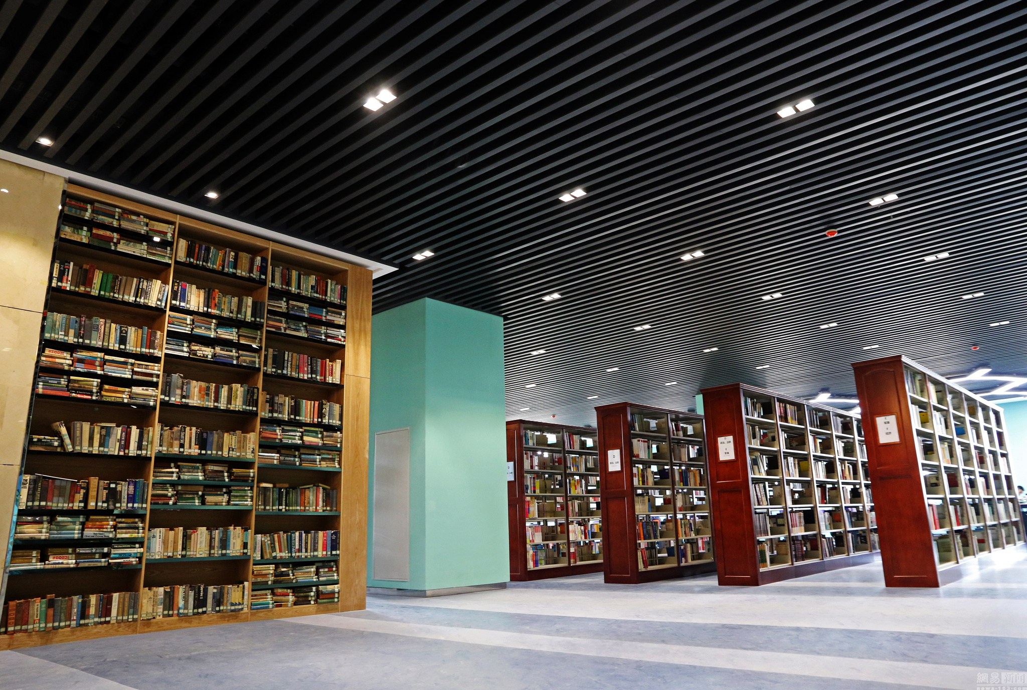 郑州商学院图书馆图片图片