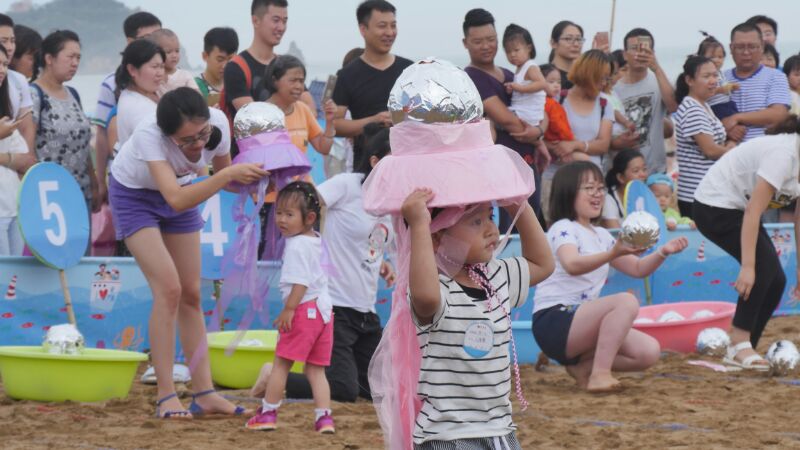 《七巧板》青岛红黄蓝站 萌宝爬爬走走上央视