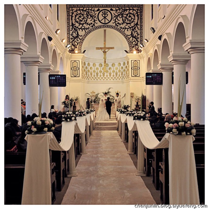 超详细的教堂婚礼攻略 享受神圣而浪漫的时刻